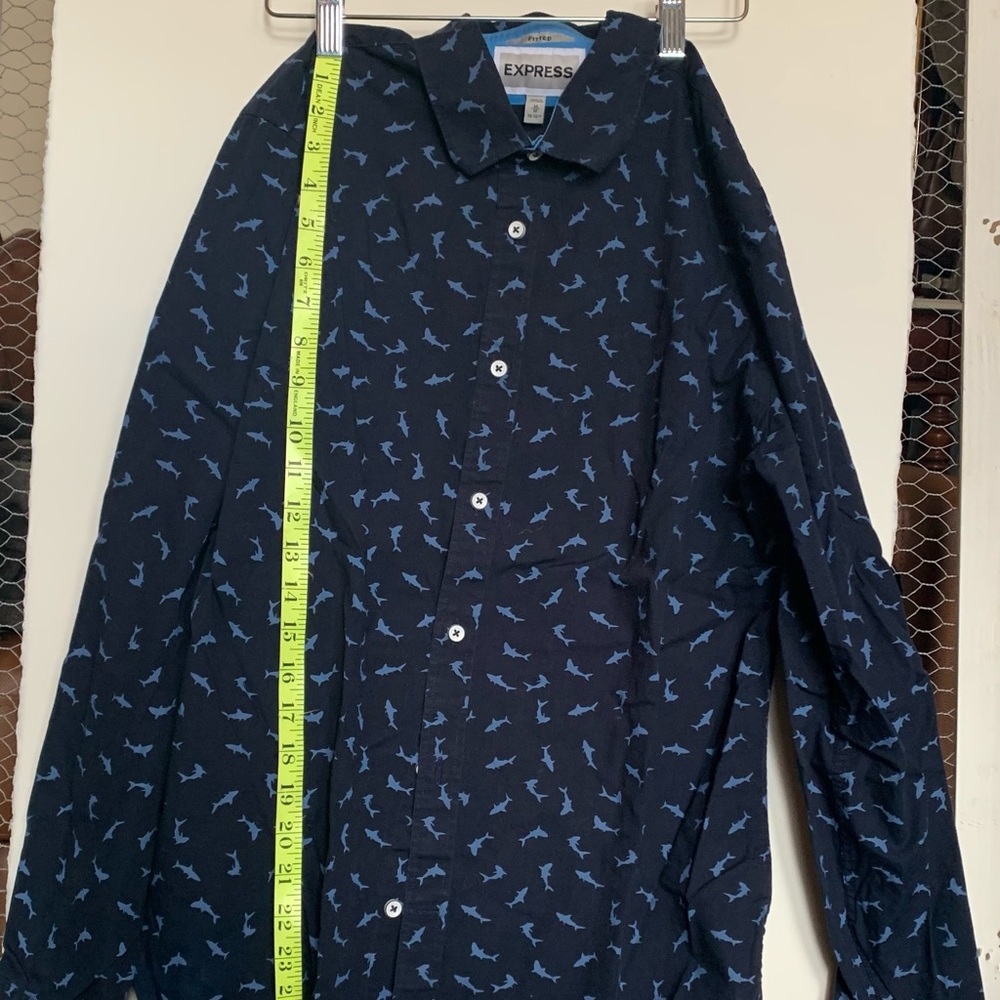 EXPRESS Blue Shark Button-Up Long Sleeve